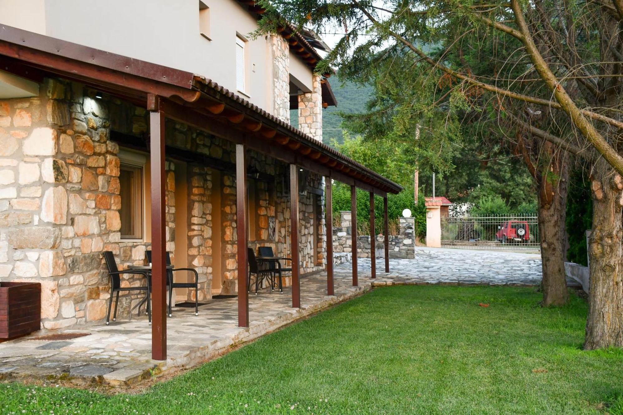 Toula Rooms Ángistron Екстериор снимка