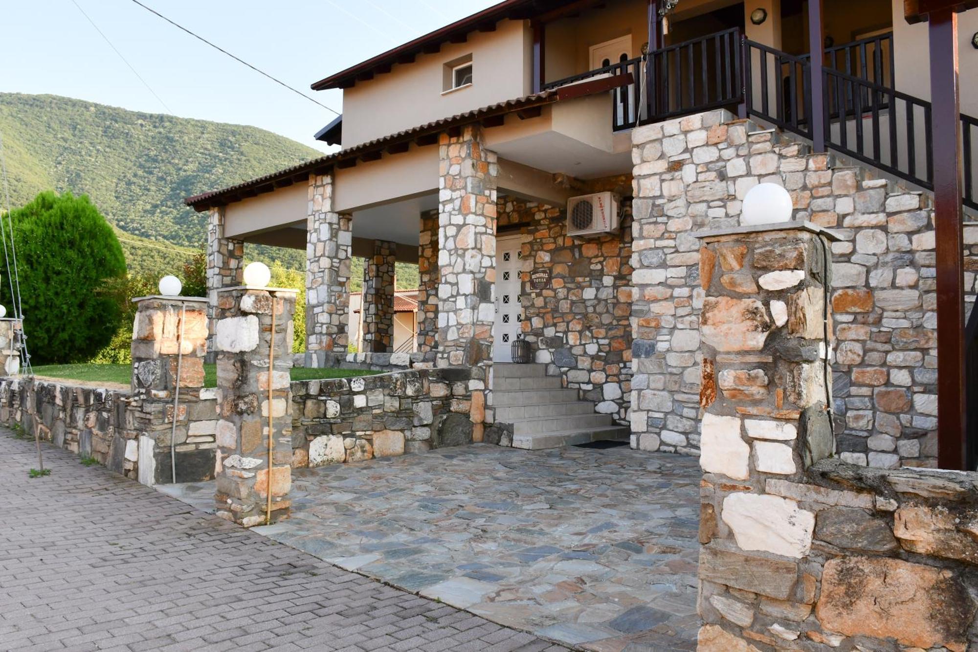 Toula Rooms Ángistron Екстериор снимка