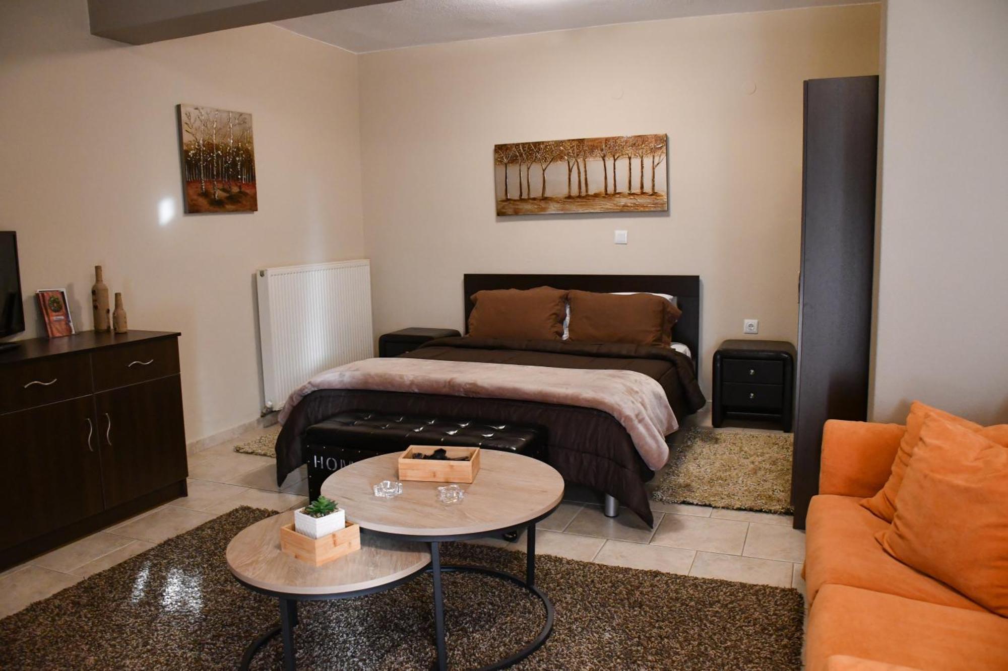 Toula Rooms Ángistron Екстериор снимка