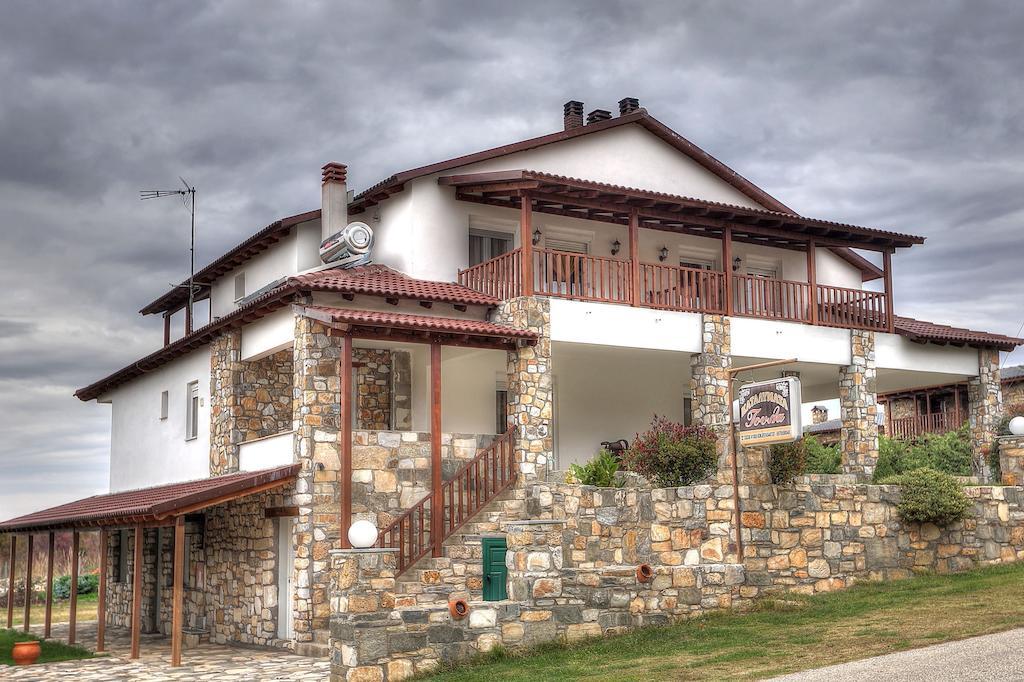 Toula Rooms Ángistron Екстериор снимка